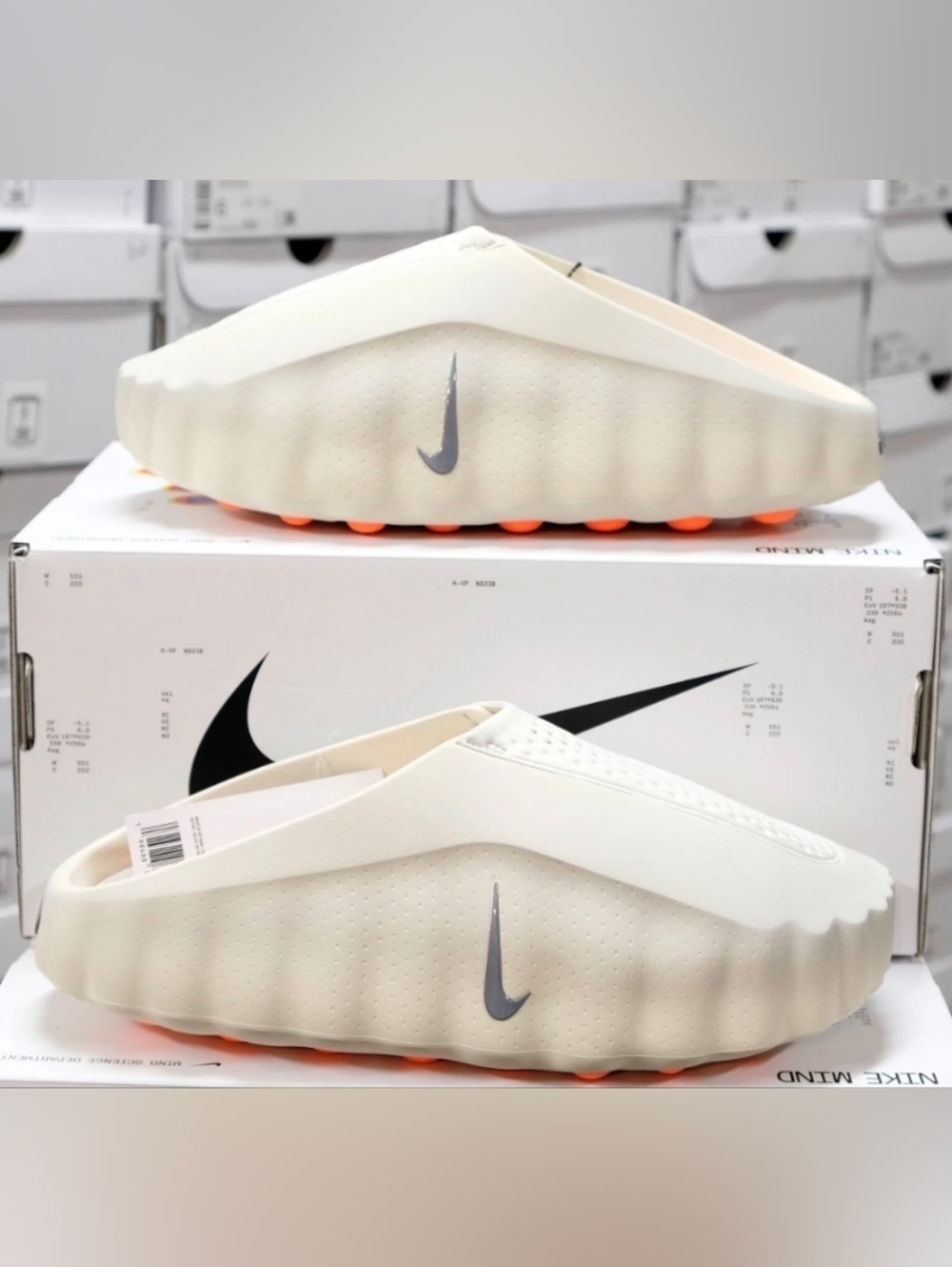 ***RUNS SMALL*** Men's Size 9 Nike Mind 001 Light Bone Slides